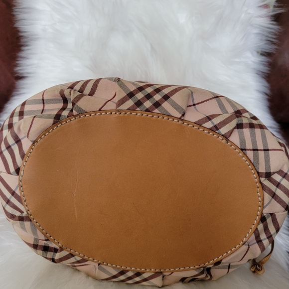 Burberry - Picture 3 of 6